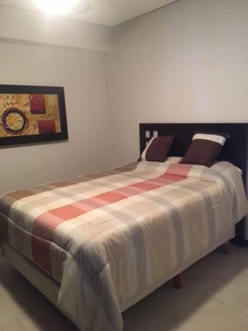 Beautiful 3 Bedroom, Fully Furnished, On The Beach Mazatlán Kültér fotó