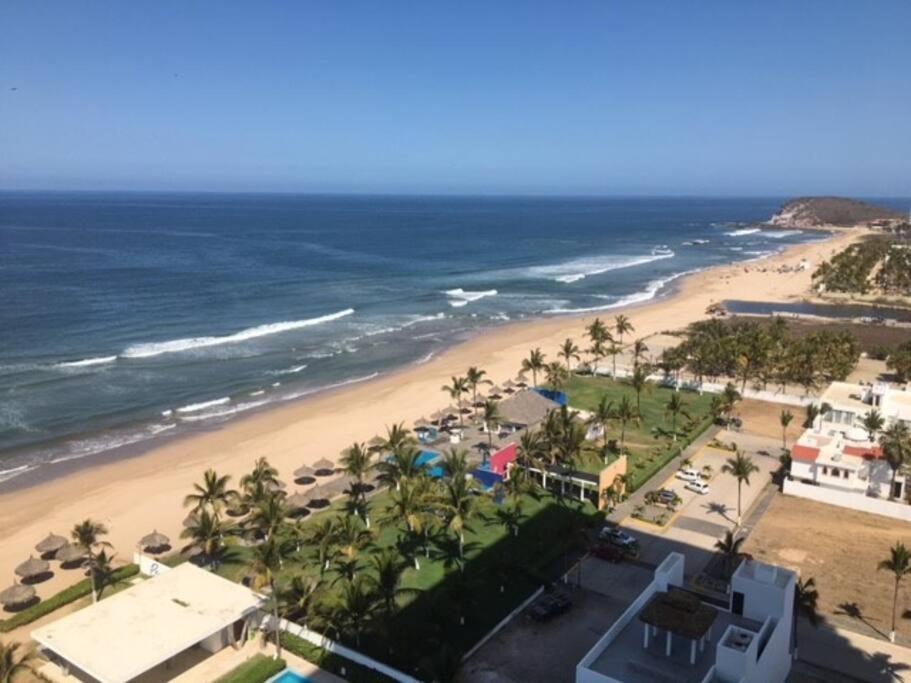 Beautiful 3 Bedroom, Fully Furnished, On The Beach Mazatlán Kültér fotó